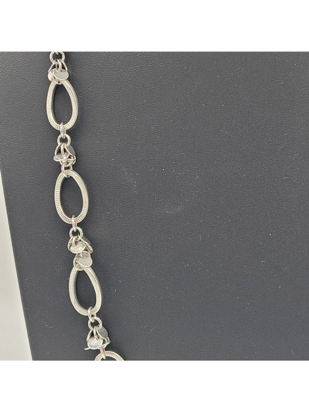 Lia Sophia Silver Toned Textured Link Necklace Sparkling Discs 32" Plus - Picture 3 of 8